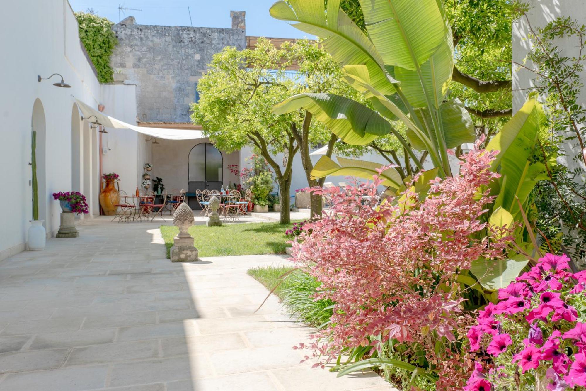 Palazzo Angelica - Luxury Retreat Otranto Bed and Breakfast Giurdignano Exteriör bild